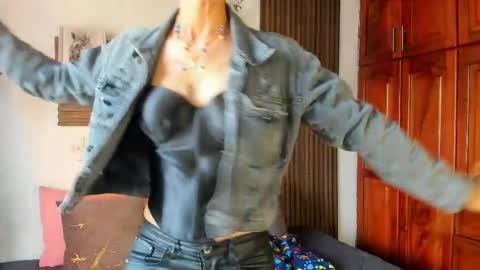 Eva online show from 04/24/26, 02:19