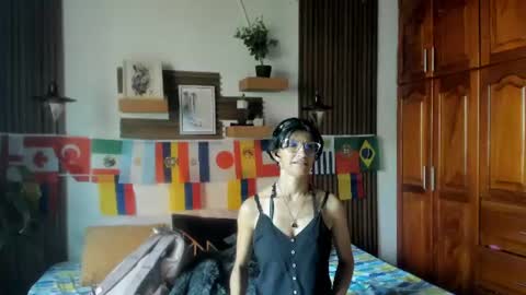 Snapshot of evaa_campbell chatting on 06/12/26, 12:37 Eva online show from 06/12/26, 12:37