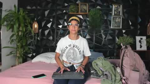 Snapshot of evaa_campbell chatting on 06/28/26, 12:22 Eva online show from 06/28/26, 12:22