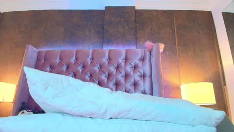 EVA CLOEE online show from 01/27/25, 01:05