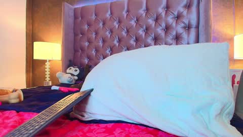 EVA CLOEE online show from 01/27/25, 04:09