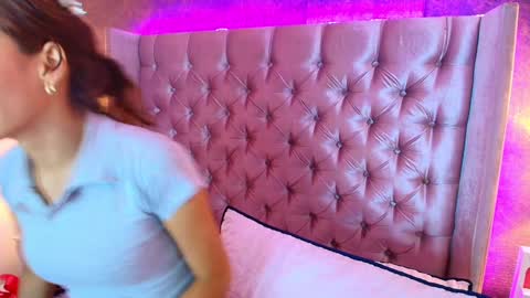 EVA CLOEE online show from 02/08/25, 10:40