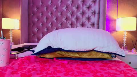 EVA CLOEE online show from 02/14/25, 12:30