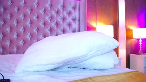 EVA CLOEE online show from 03/05/25, 07:49