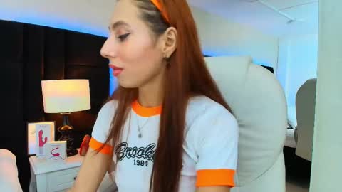 EVA CLOEE online show from 09/13/25, 03:50