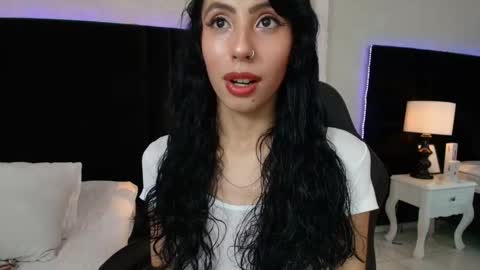 EVA CLOEE online show from 09/30/25, 11:10