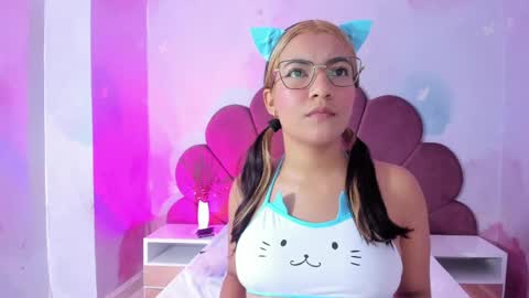 evaa_honey online show from 05/01/26, 10:42