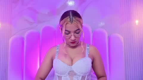 evaa_honey online show from 05/25/26, 09:54