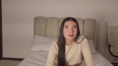 evaa_jonness online show from 06/10/26, 11:53