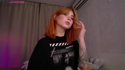 Snapshot of evaa_moonn_ chatting on 11/10/25, 09:41 Eva online show from 11/10/25, 09:41