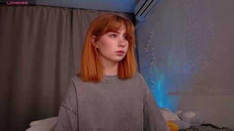 Snapshot of evaa_moonn_ chatting on 12/05/25, 07:54 Eva online show from 12/05/25, 07:54