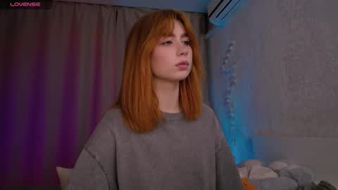 Snapshot of evaa_moonn_ chatting on 03/18/26, 01:14 Eva online show from 03/18/26, 01:14