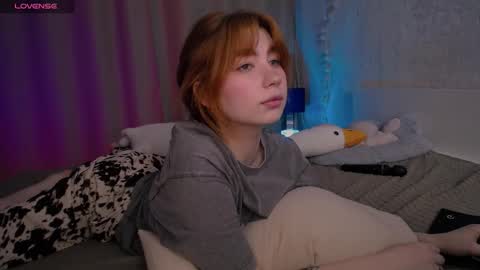 Snapshot of evaa_moonn_ chatting on 03/19/26, 08:18 Eva online show from 03/19/26, 08:18