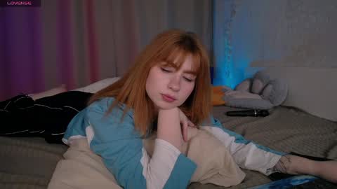 Snapshot of evaa_moonn_ chatting on 04/11/26, 05:50 Eva online show from 04/11/26, 05:50