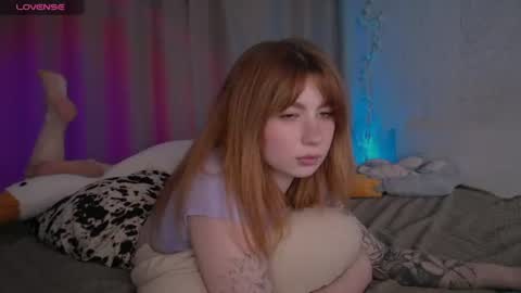 Snapshot of evaa_moonn_ chatting on 07/11/26, 02:03 Eva online show from 07/11/26, 02:03