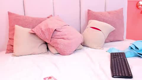 Eva online show from 02/17/25, 03:09