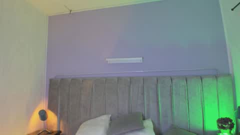 Snapshot of evaa_stevens chatting on 12/04/25, 08:17 julieth online show from 12/04/25, 08:17