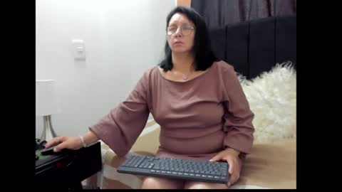 Eva online show from 01/05/25, 03:13