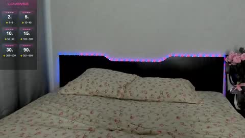 Snapshot of evablisss chatting on 09/30/25, 11:04 Eva online show from 09/30/25, 11:04