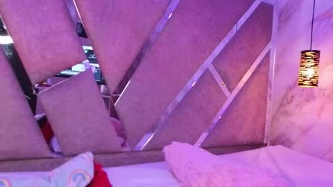 EvaBloom online show from 11/29/25, 09:51