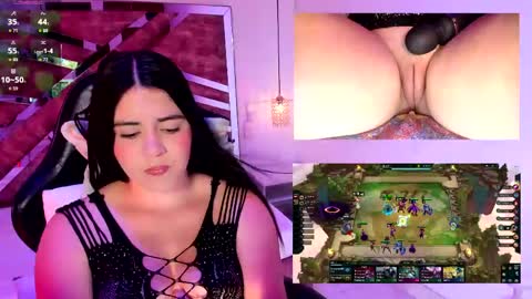 Snapshot of evabloom_ chatting on 05/16/26, 09:13 EvaBloom online show from 05/16/26, 09:13