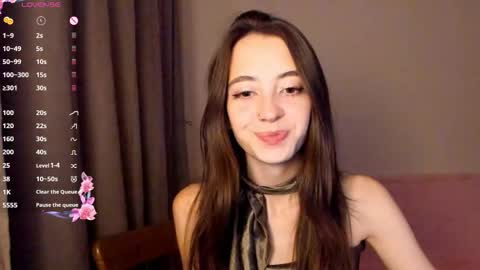 Snapshot of evabradly chatting on 10/14/25, 06:31 evabradly online show from 10/14/25, 06:31