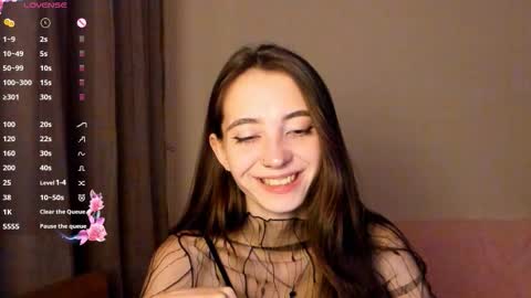 Snapshot of evabradly chatting on 10/20/25, 07:03 evabradly online show from 10/20/25, 07:03