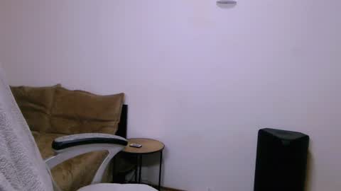 EvadesireONE online show from 06/22/26, 07:22