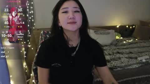 Eva online show from 11/05/25, 01:38