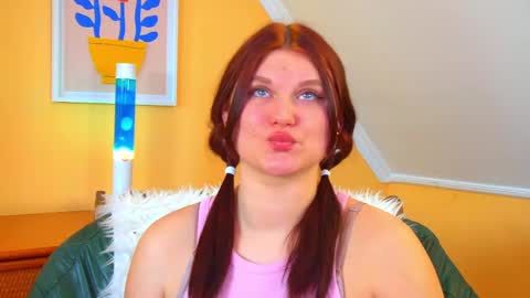 Snapshot of evaengels chatting on 03/06/26, 12:12 Eva online show from 03/06/26, 12:12