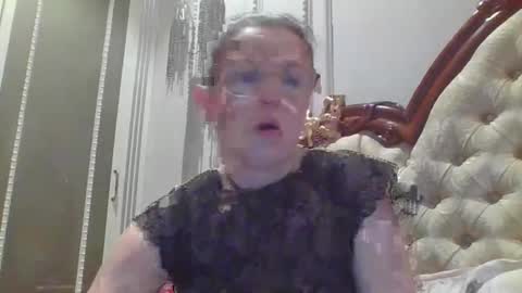 evaglad online show from 10/23/25, 04:17
