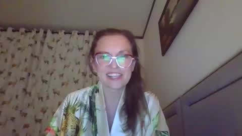 evaglad online show from 10/24/25, 07:21