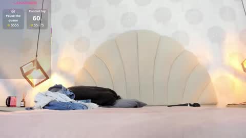 E V A  online show from 02/03/26, 06:40