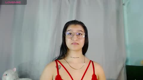 Snapshot of evah_lee chatting on 02/12/26, 01:55 Evah Lee online show from 02/12/26, 01:55