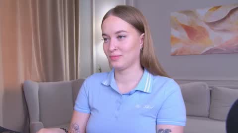 evahariss1 online show from 09/19/25, 07:21