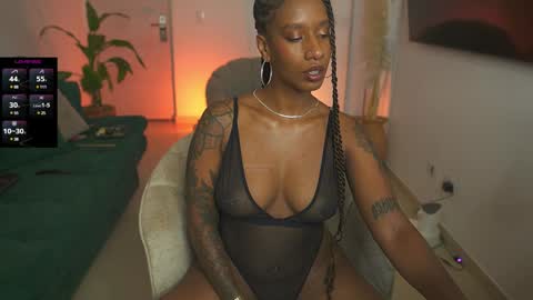 evajacksss_ online show from 12/10/24, 09:22