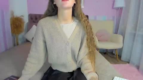 Eva online show from 11/17/25, 04:07