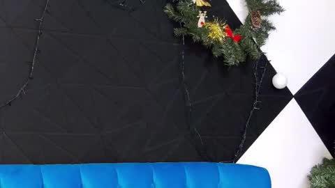 Snapshot of evaloviaa255 chatting on 12/17/25, 04:07 evaloviaa255 online show from 12/17/25, 04:07