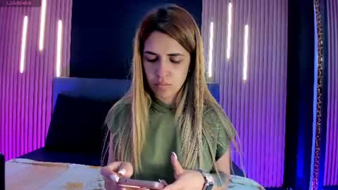 Snapshot of evaloviaa_ chatting on 06/21/26, 03:03 Eva online show from 06/21/26, 03:03