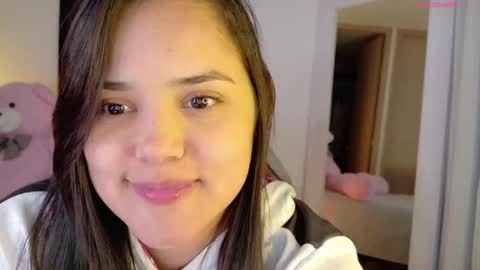 Snapshot of evaluna14 chatting on 01/10/26, 04:25 Eva online show from 01/10/26, 04:25