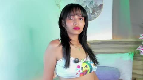 Snapshot of evalune_ chatting on 04/25/26, 09:56 . online show from 04/25/26, 09:56