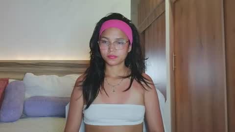 Snapshot of evalune_ chatting on 06/15/26, 10:12 . online show from 06/15/26, 10:12
