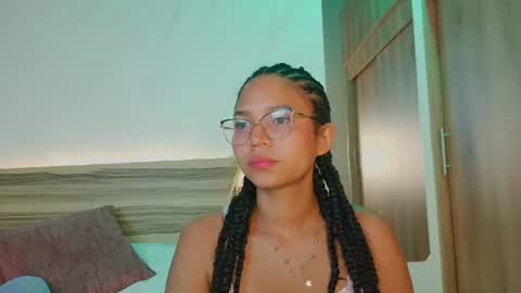 Snapshot of evalune_ chatting on 07/08/26, 02:27 . online show from 07/08/26, 02:27