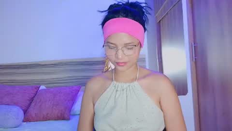 Snapshot of evalune_ chatting on 07/11/26, 05:43 . online show from 07/11/26, 05:43