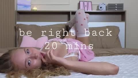 Snapshot of evamelodyy chatting on 10/13/25, 04:56 Eva online show from 10/13/25, 04:56