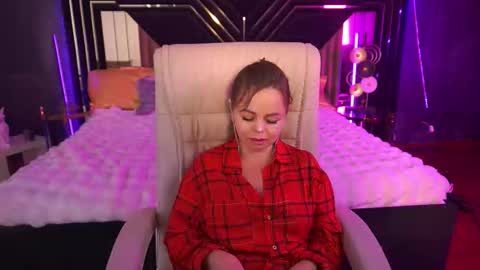 EvaMinni online show from 11/13/25, 02:49