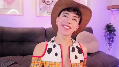 Evan voss  help me get 200 likesindependent model online show from 11/14/25, 03:22