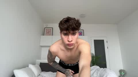 Snapshot of evan_white_ chatting on 03/18/26, 10:40 evan_white_ online show from 03/18/26, 10:40