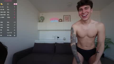 Snapshot of evan_white_ chatting on 03/21/26, 05:23 evan_white_ online show from 03/21/26, 05:23