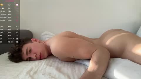 Snapshot of evan_white_ chatting on 04/06/26, 03:02 evan_white_ online show from 04/06/26, 03:02